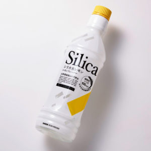 「植物性シリカ」を使用したシリカ水レモン